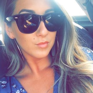 Meet your Posher, Jelena